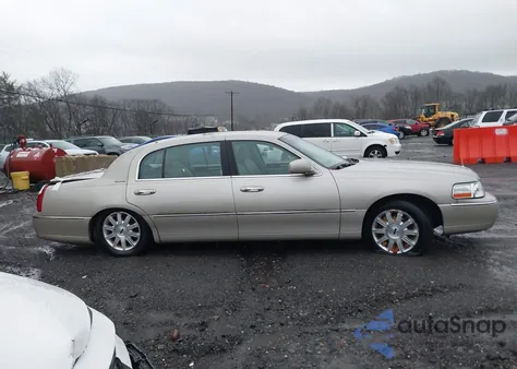 2008 Lincoln Town Car Signature L from USA, damaged, VIN 2LNHM85W78X634112